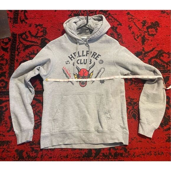 Stranger Things Hells Fire Size Small Gray Hoodie Sweatshirt Netflix Official Me - Picture 4 of 7